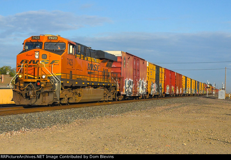 BNSF 7423